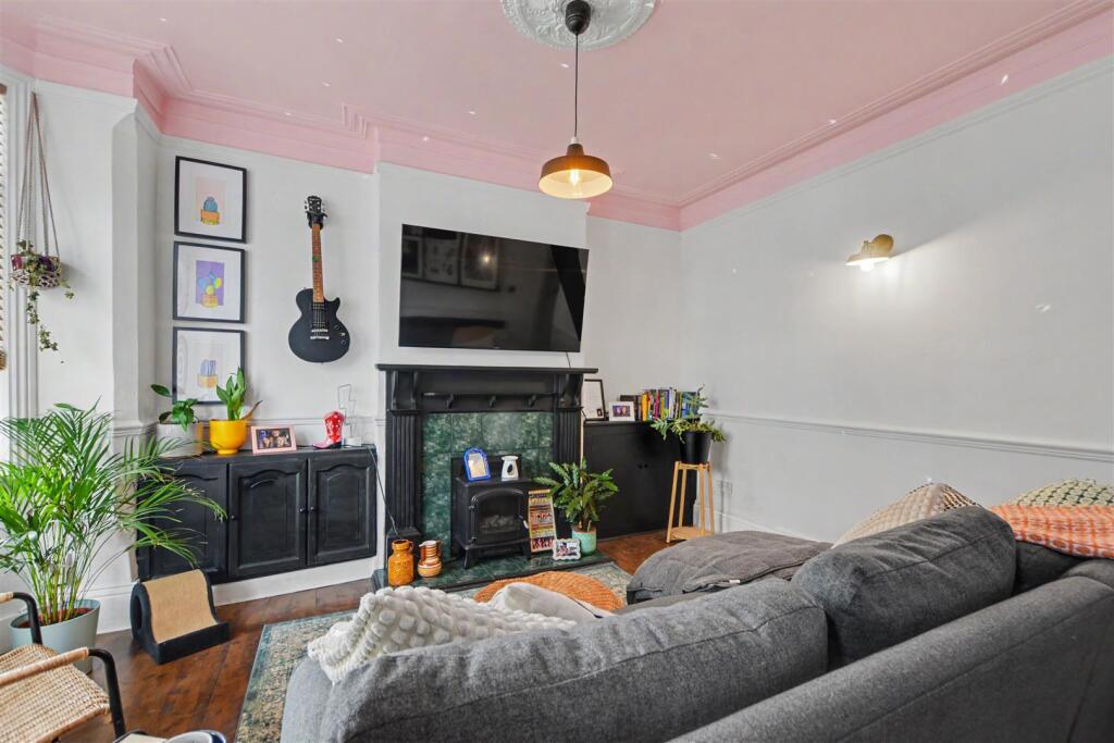 House in Nottingham, Stapleford - More