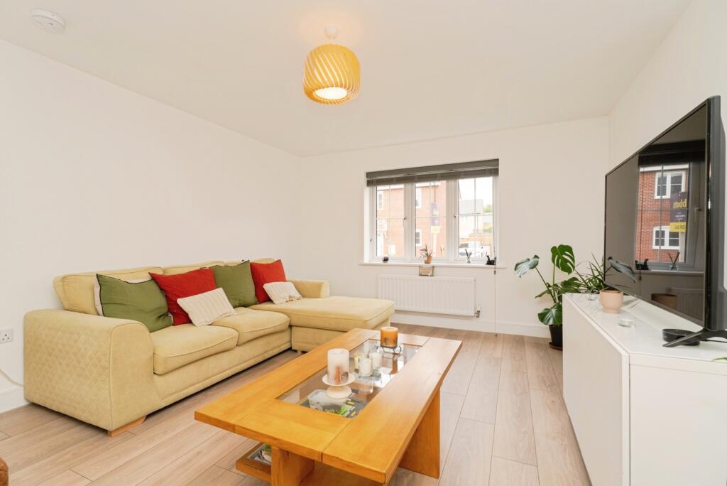 Turner Crescent, Postwick, Norwich, Norfolk, NR13 photo 3