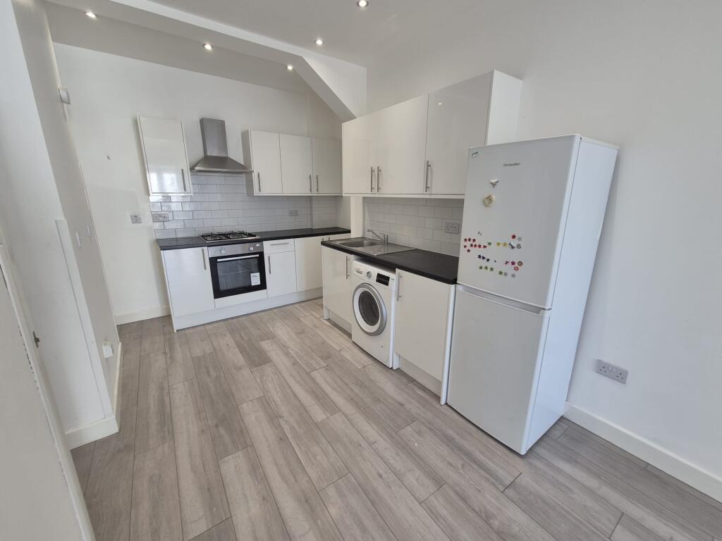 Main image of property: Merton Mansions, Tooting High Street, London