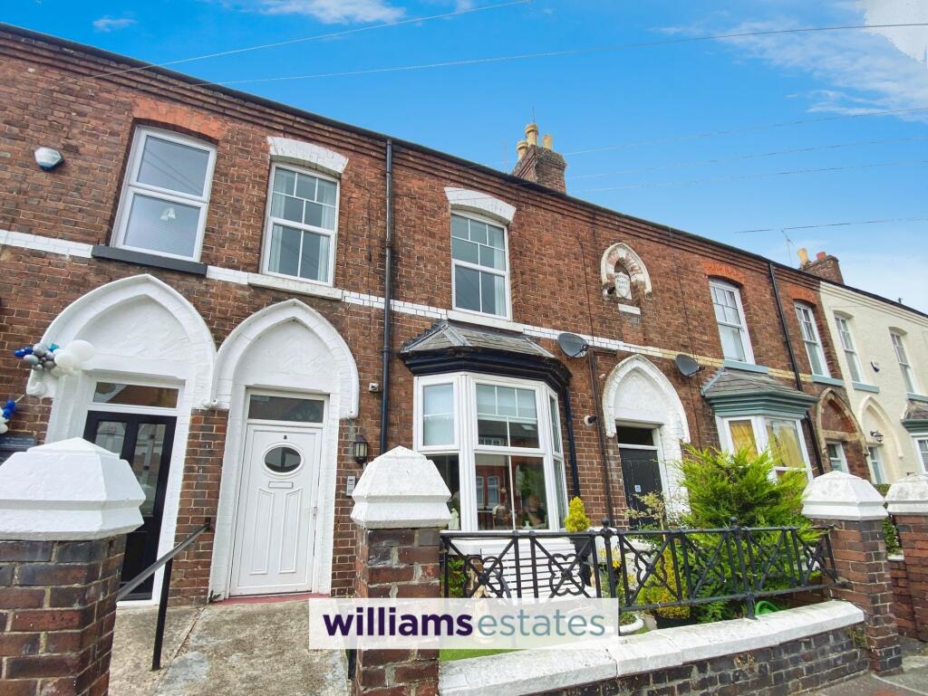 1-bed flat on Grosvenor Street, Mold, CH7, £125,000
