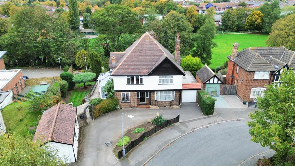 4-bed detached on Park Road, Woodthorpe, Nottingham, £600,000