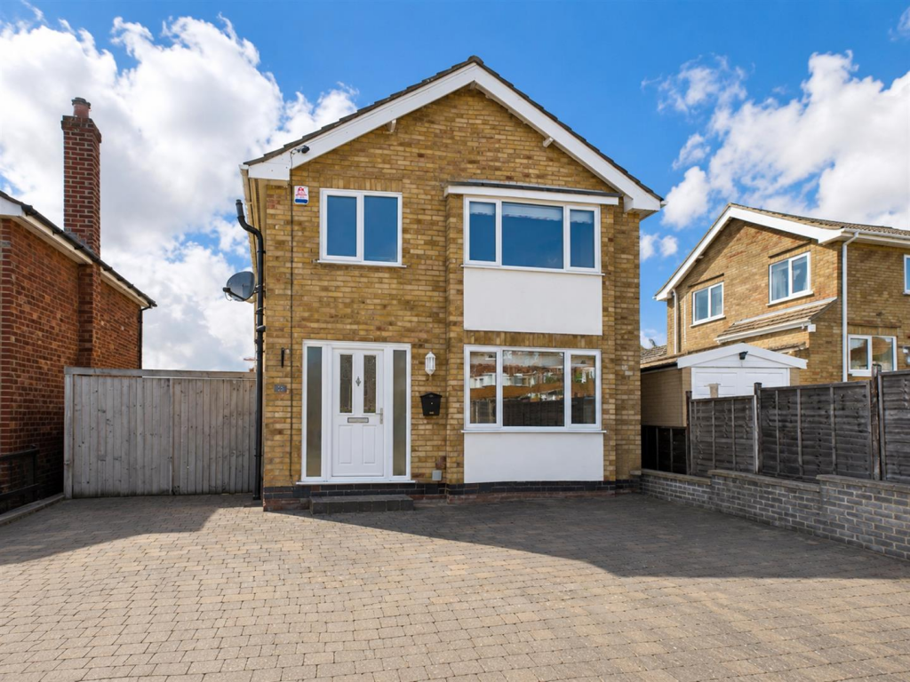 3-bed detached on Abbey Hill Road, Allestree, Derby, £375,000