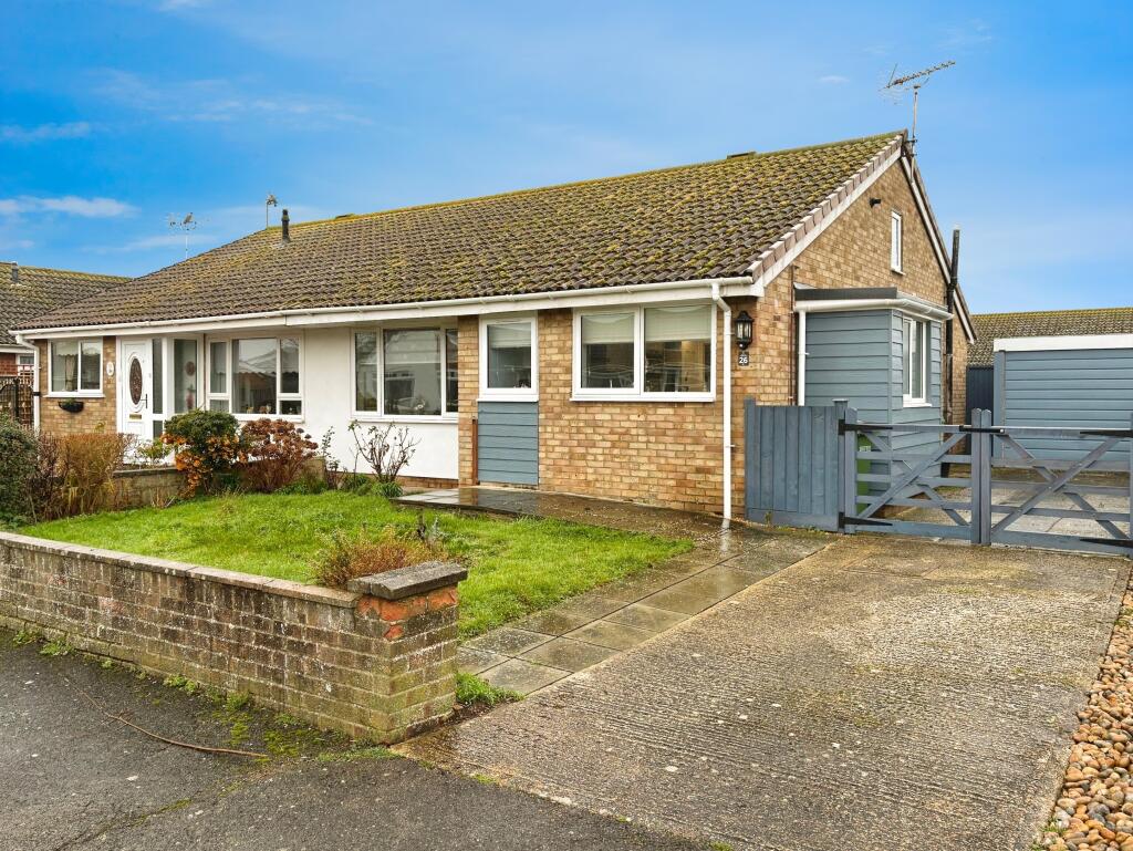2-bed semi-detached on Holly Road, Romney Marsh, TN29, £325,000