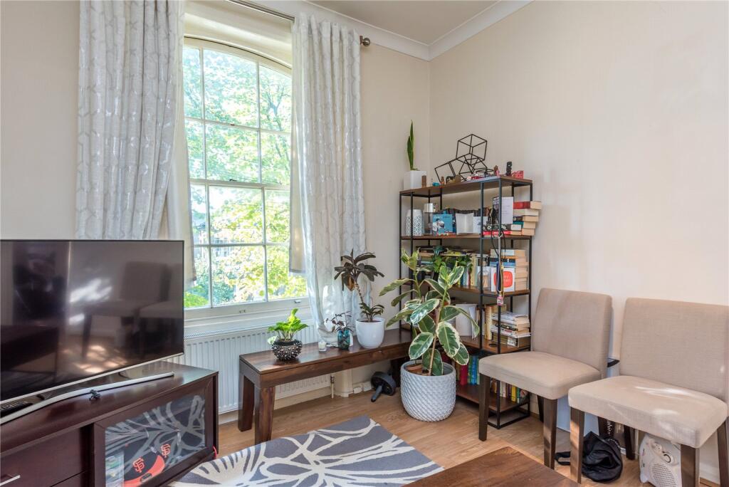 2 bedroom maisonette for rent