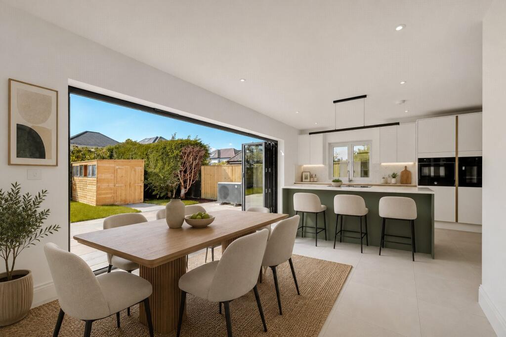 House in Elmbridge, Surrey - View 2