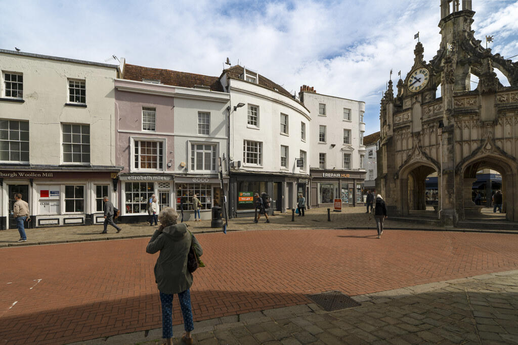 Main image of property: 2 West Street, Chichester, West Sussex, PO19 1QD