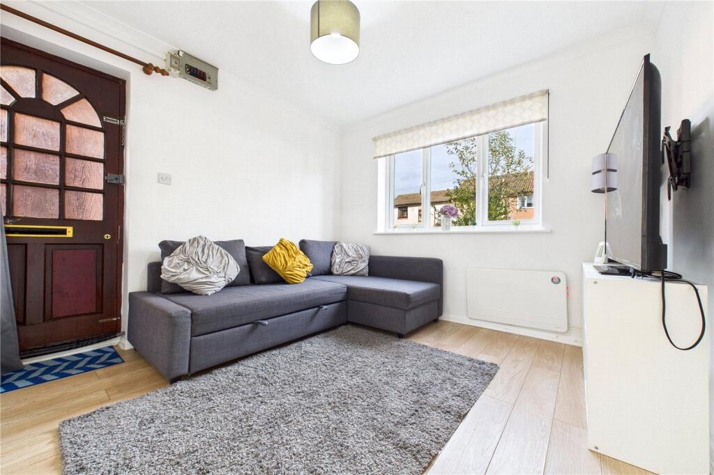 Alderfield Close, Theale, Reading, Berkshire, RG7 - More