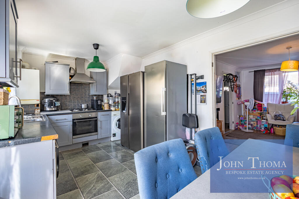 House in Romford - View 4