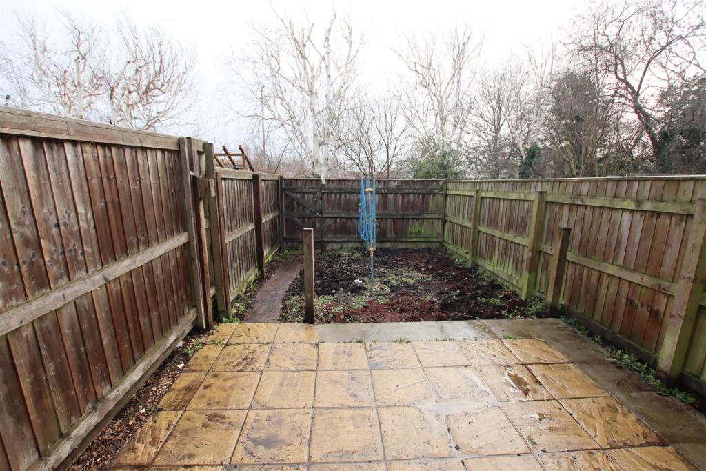 Grecian Way, Broadfields, Exeter photo 4