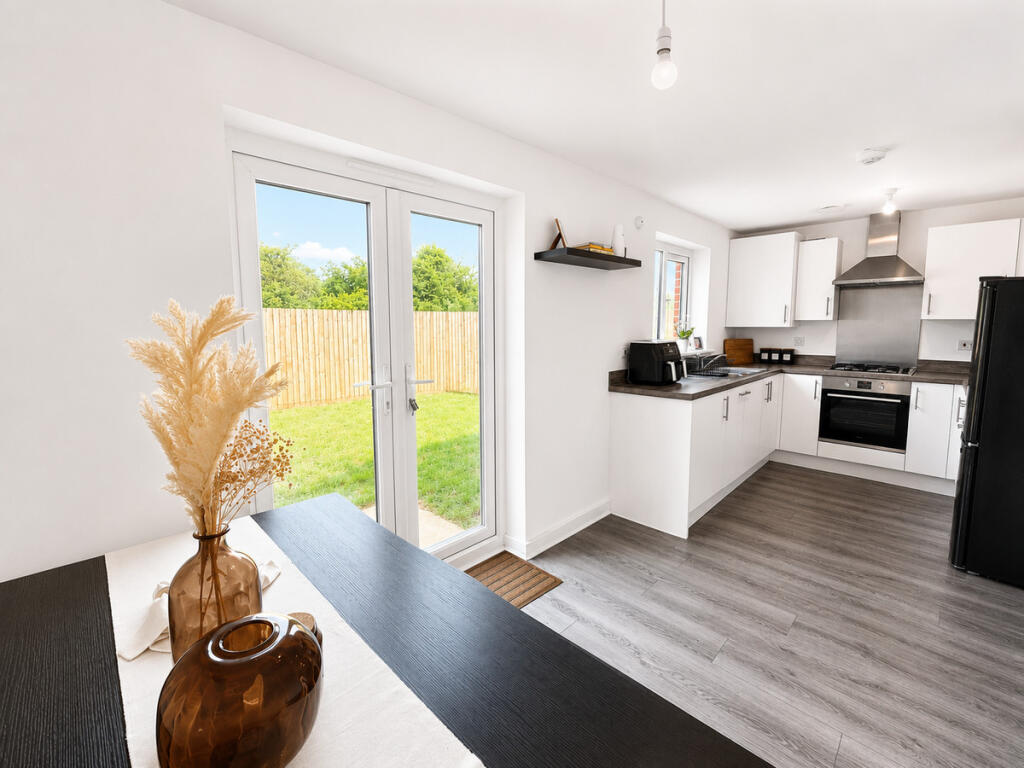 Ffordd Llanbedr, Pontyclun, CF72 - More