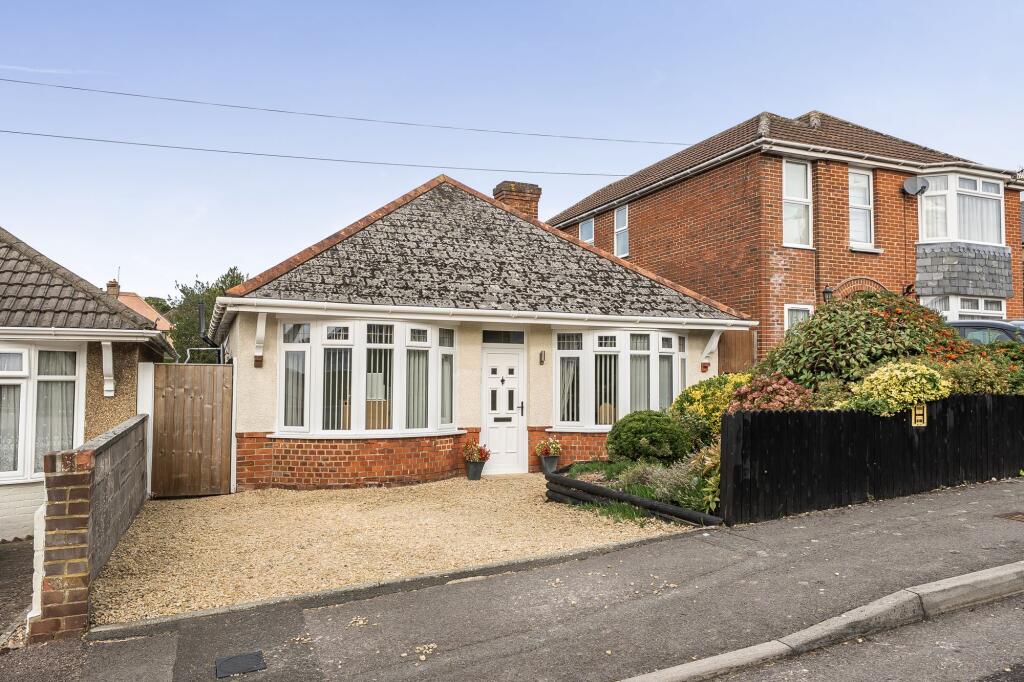 3-bed detached on Australian Avenue, Salisbury, SP2, £395,000