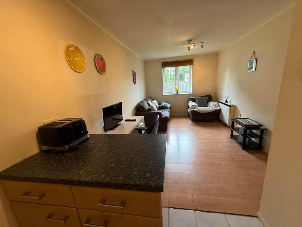 Lion Court, Borehamwood photo 3