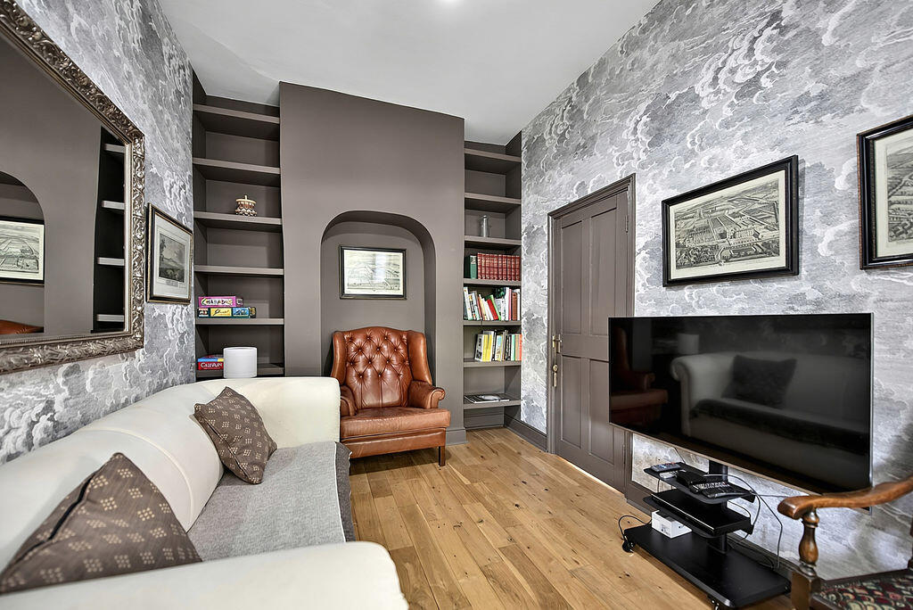 House in Portsmouth - View 3