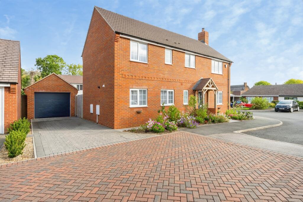 Main image of property: The Mead, Soulbury, Leighton Buzzard