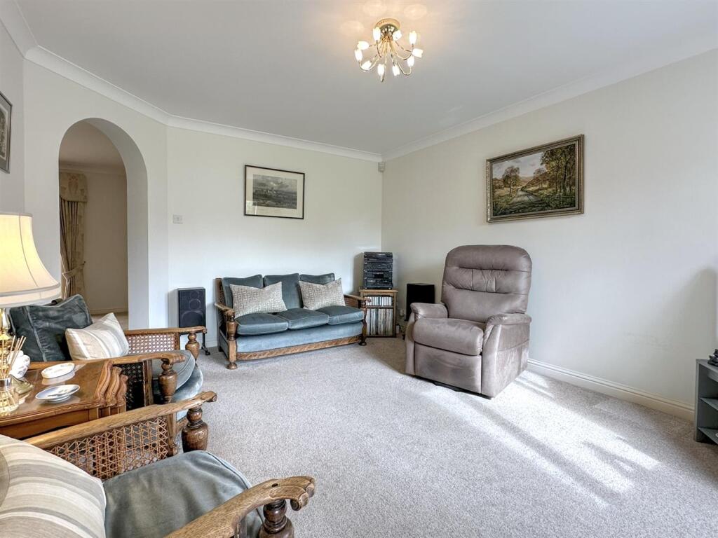 Glanton Close, Morpeth photo 3
