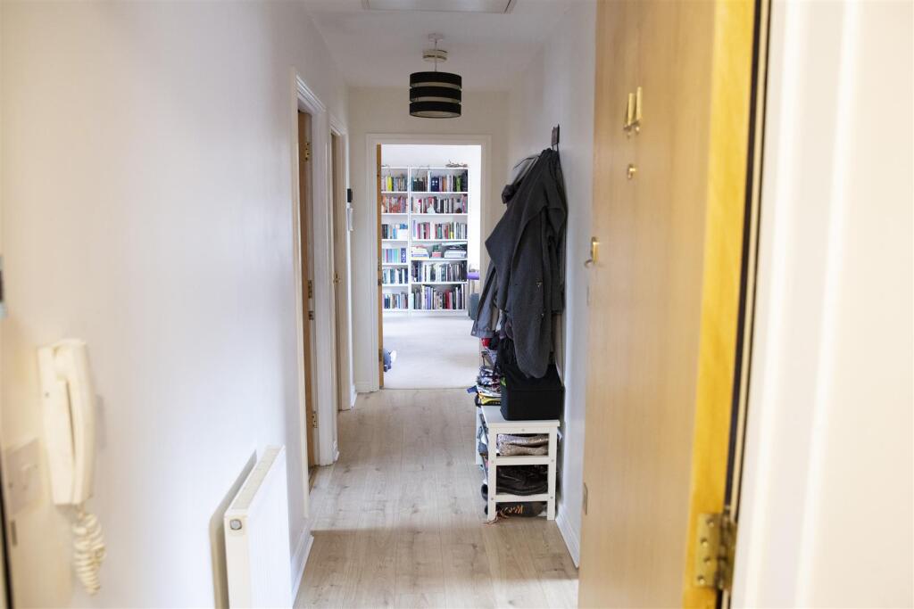 Apartment in Northampton - View 2