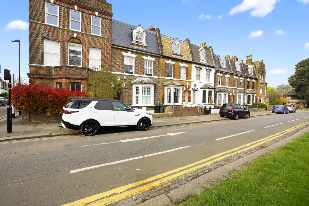 Main image of property: St. Michael's Terrace, London, N22