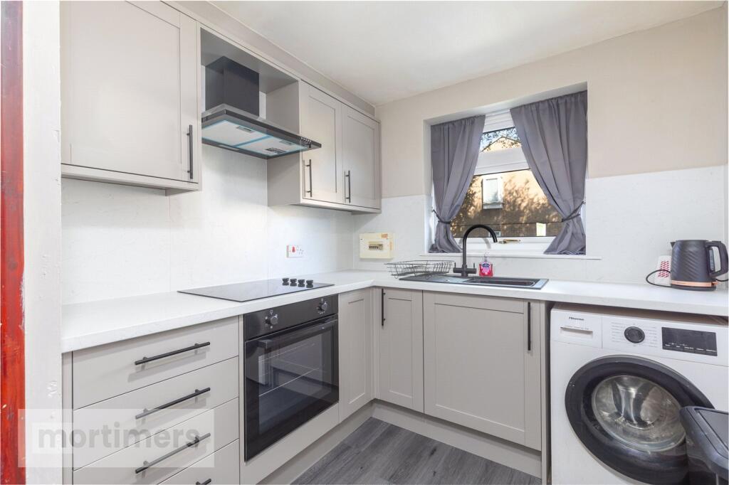 House in Hyndburn, Milnshaw - More