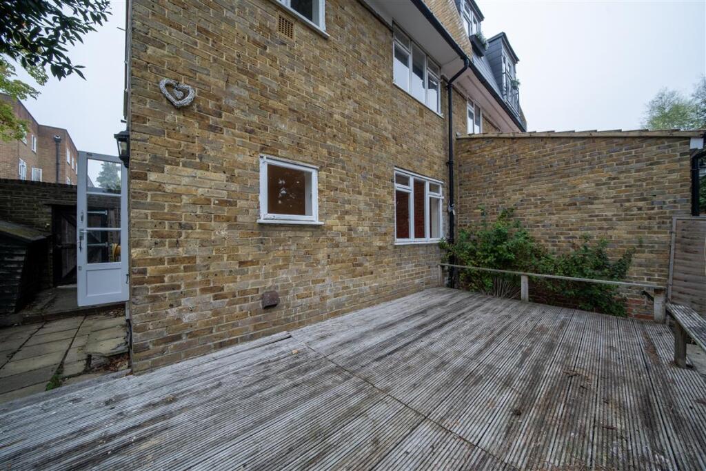 House in London, Putney Vale - View 5