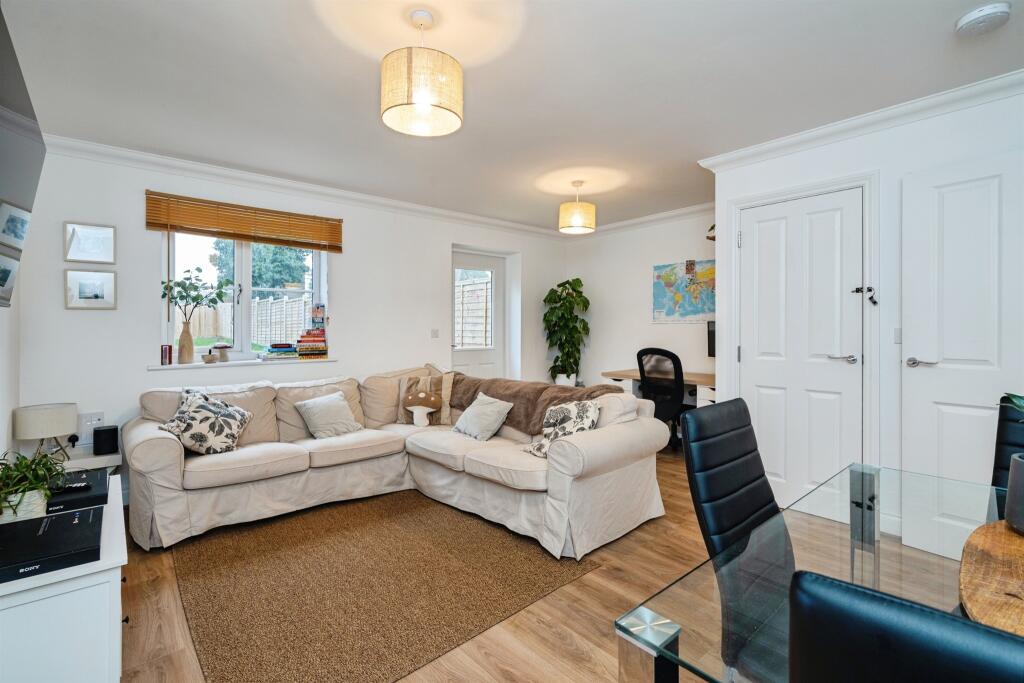 Elswick Road, THETFORD photo 3