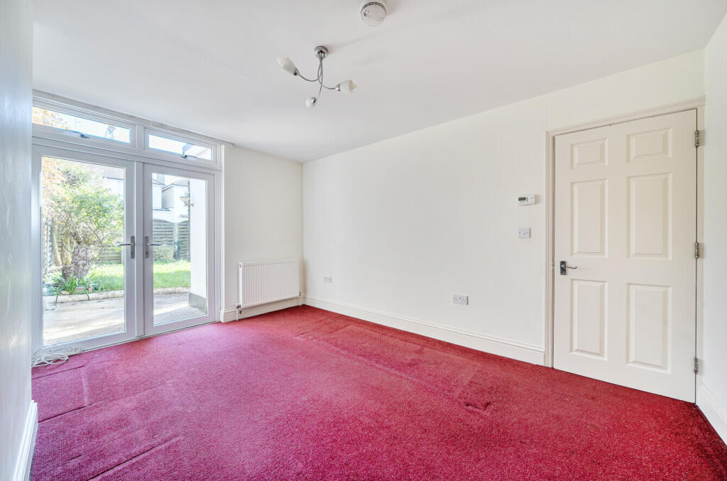 Apartment in London, Lonesome, Mitcham - View 3