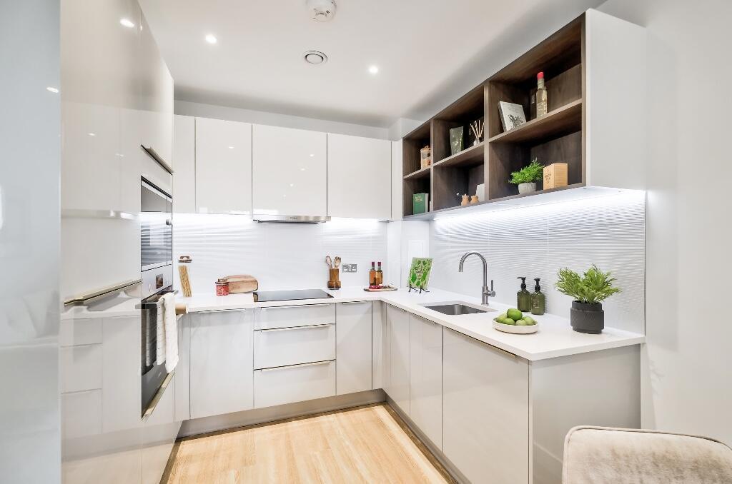 8-9 Upper Dock Walk, , London, 
E16 2GU photo 2