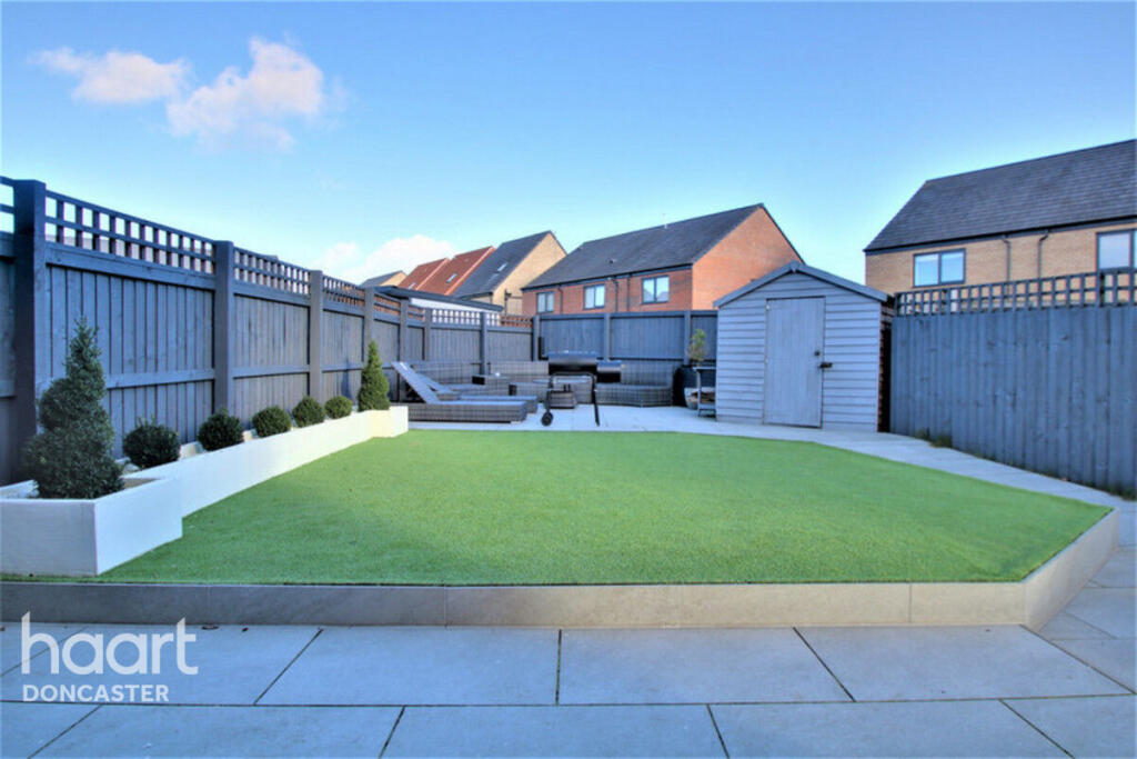 Magenta Crescent, Balby, Doncaster photo 4
