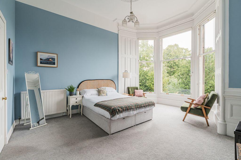 Apartment in Edinburgh - View 4