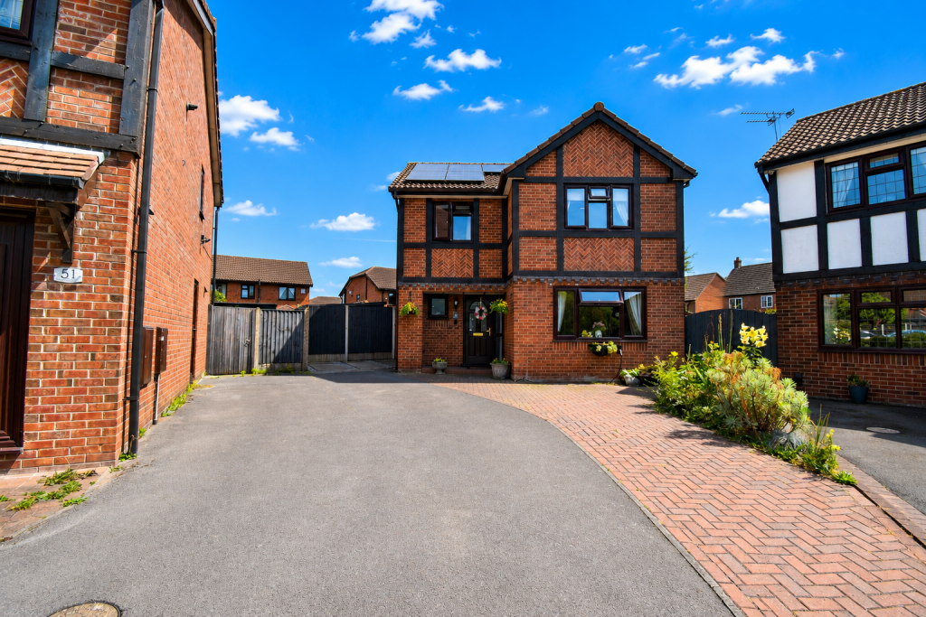 Main image of property: Norbreck Close, Great Sankey WA5 2SJ