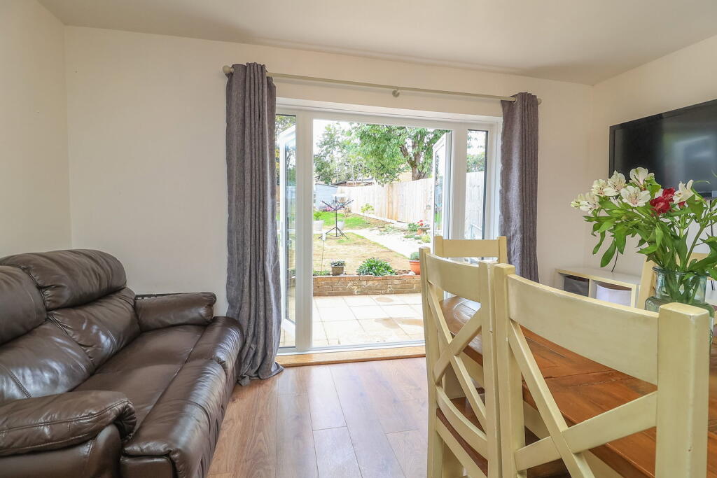 House in Stony Stratford, City of Milton Keynes - View 4