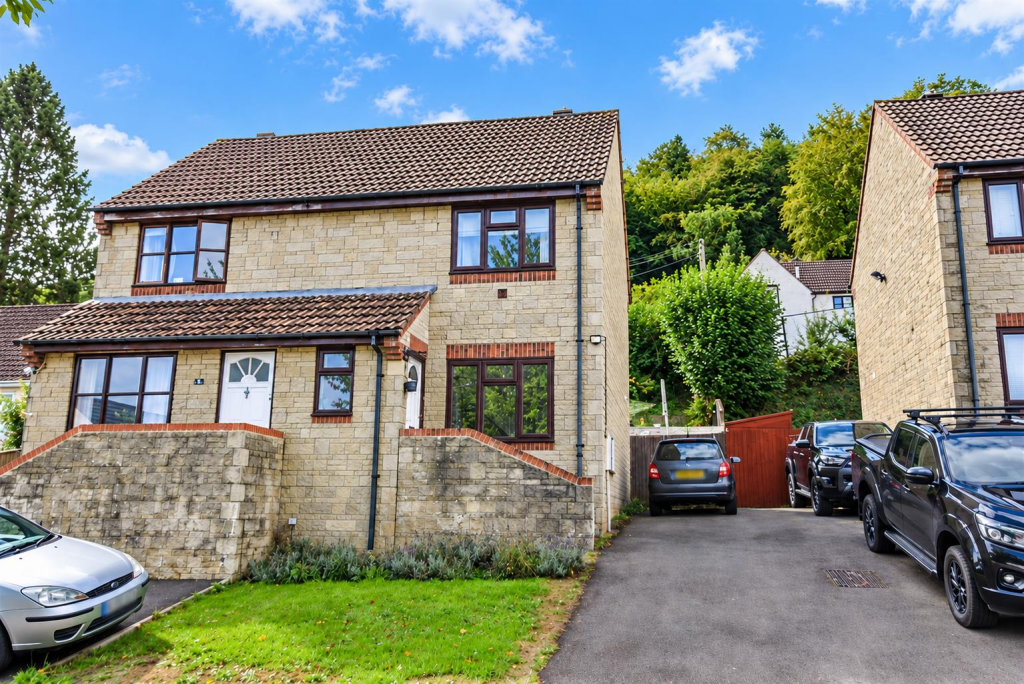 Main image of property: Weavers Close, Dursley
