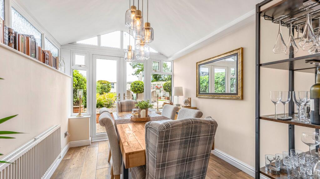 House in Lichfield, Elford - More