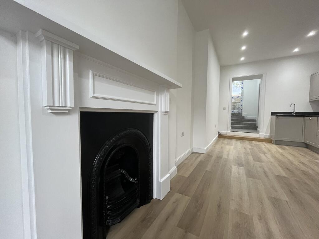New Road, Llandeilo, Carmarthenshire. photo 5