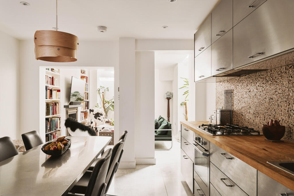 Main image of property: Fordham Street, London E1