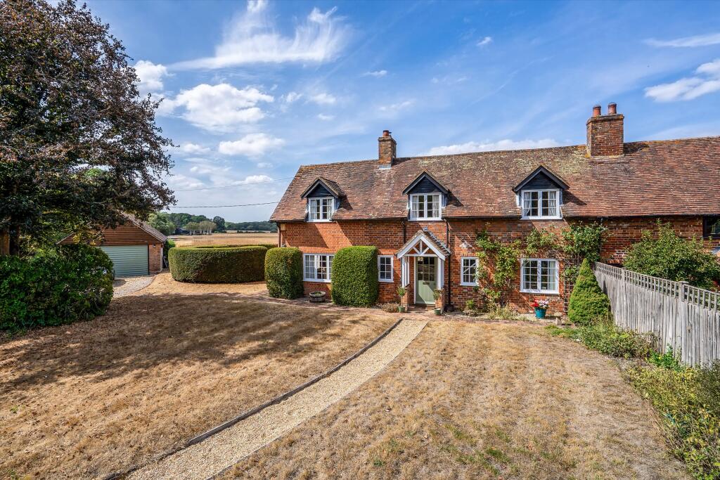 House in Basingstoke and Deane, Baughurst - More