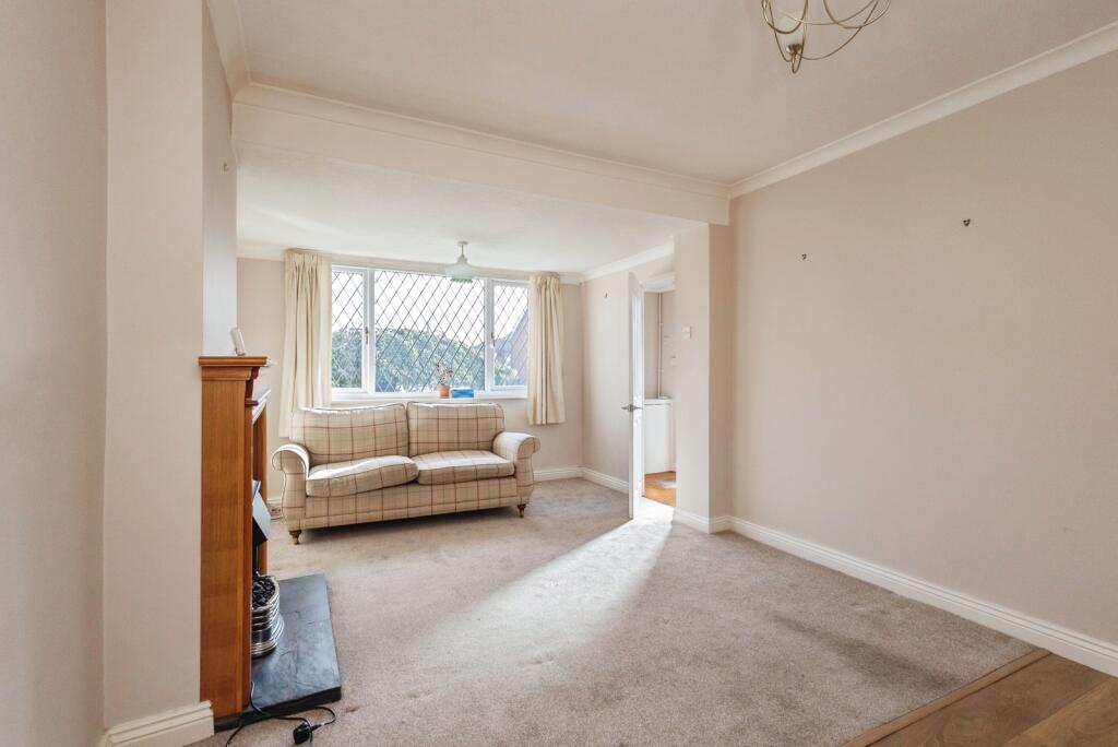 House in Tameside, Greater Manchester - View 5