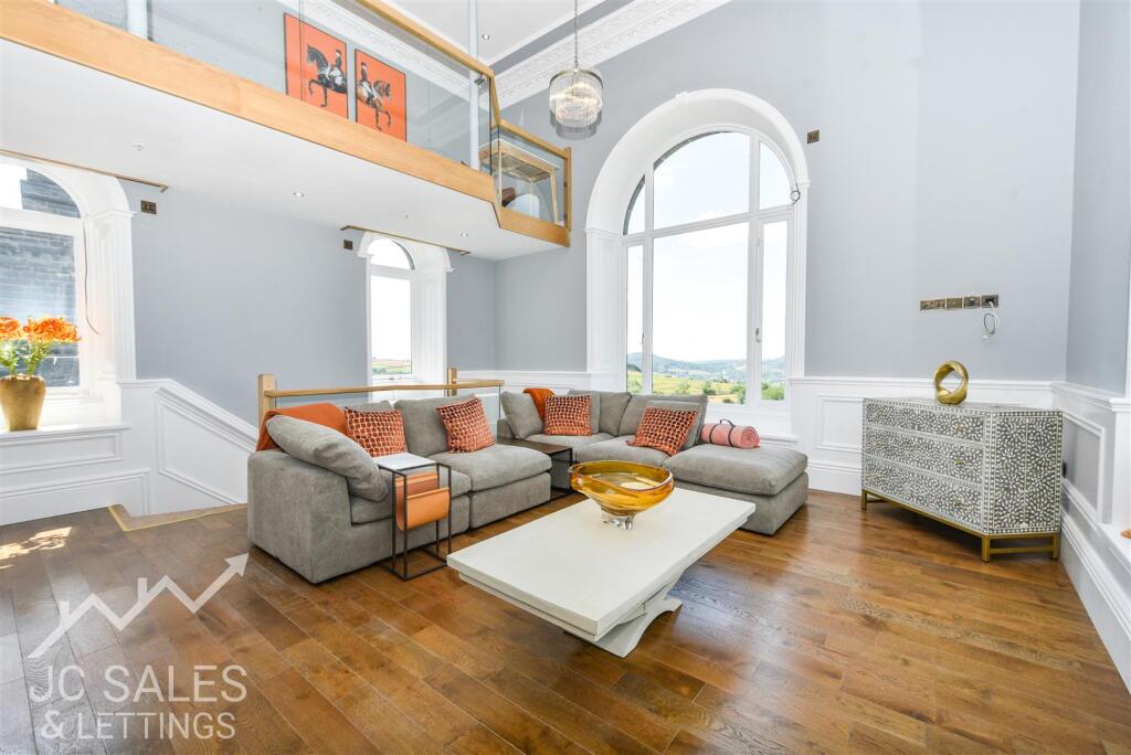 Apartment in Derby - View 2