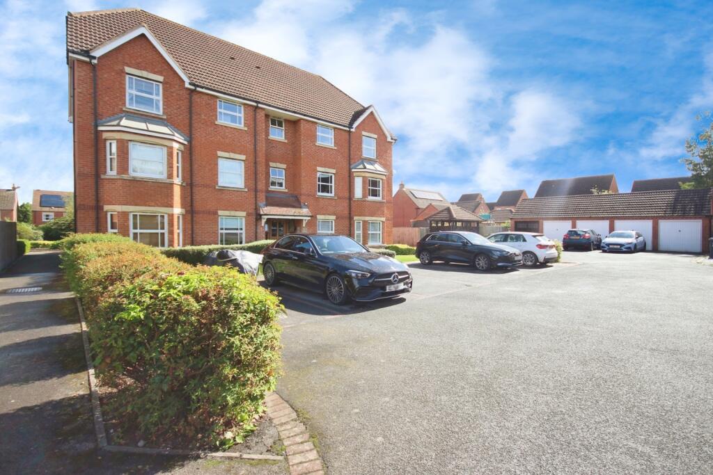 Main image of property: Dey Croft, Chase Meadow, Warwick, Warwickshire, CV34