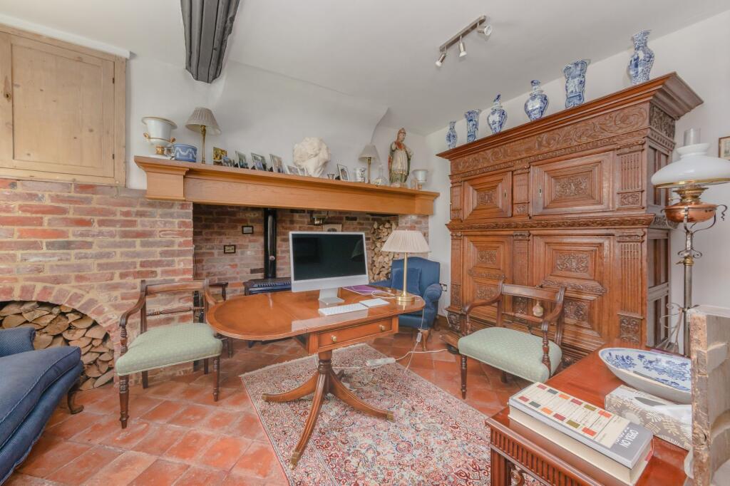 House in Brighton - More