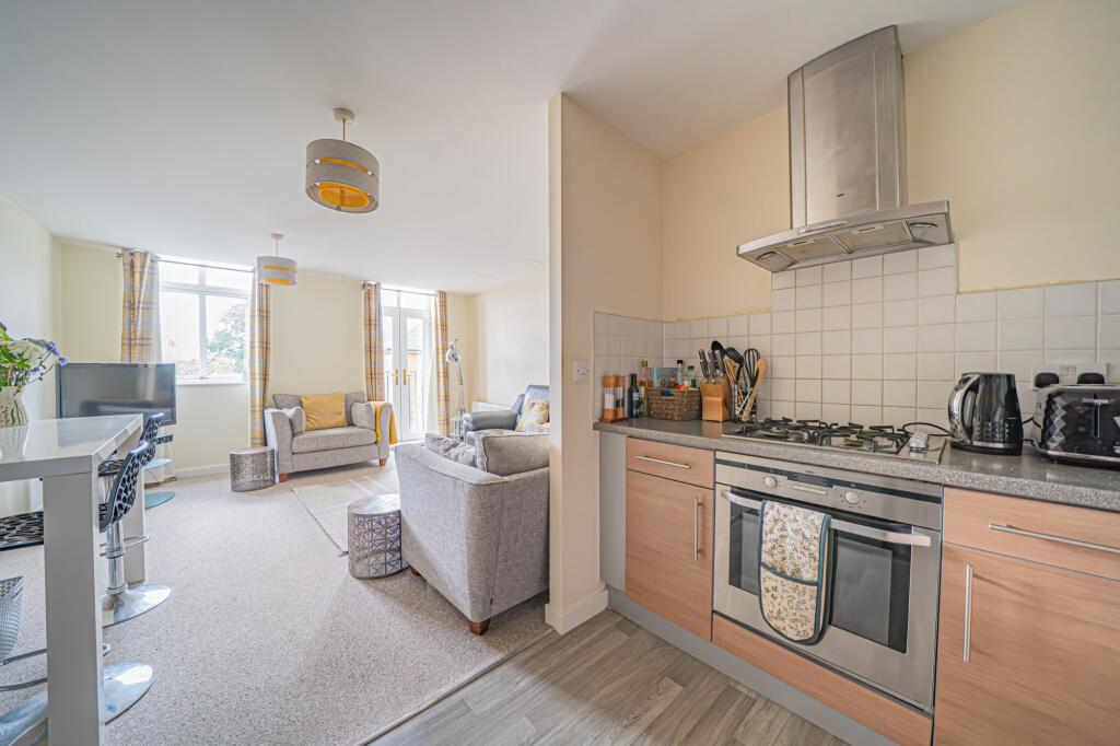 Main Street, Shirley, B90 photo 5