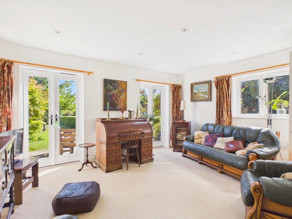 Summers Place, Stane Street, Billingshurst, West Sussex photo 4