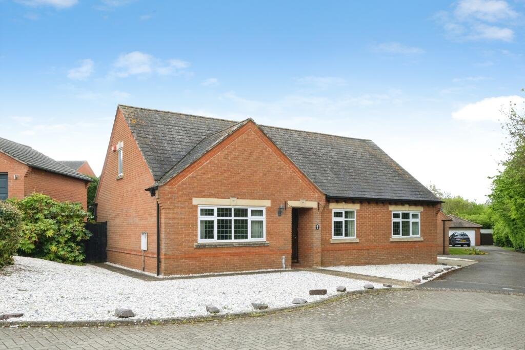 Main image of property: Woodruff Close, Bicester, OX26