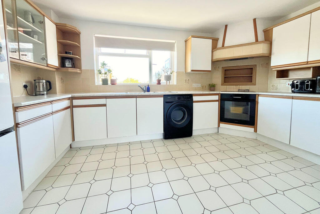 Apartment in Portsmouth - More