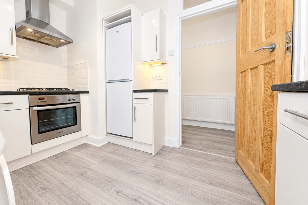 Apartment in London - View 5