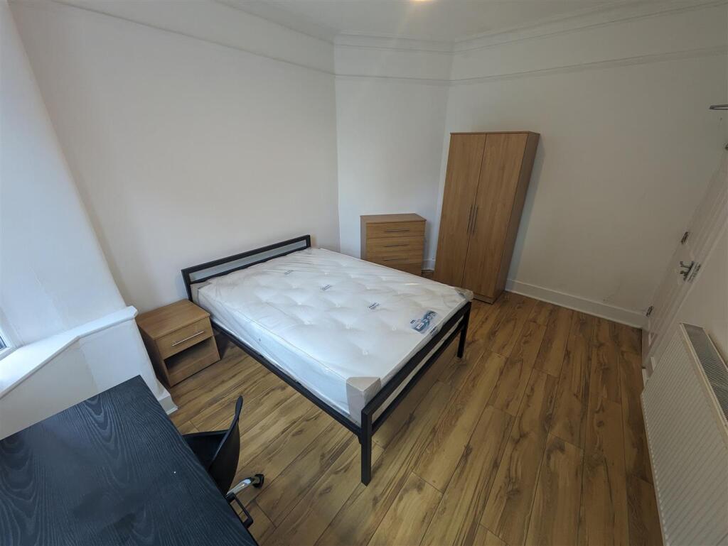 Platt Lane, Fallowfield, Manchester - View 5
