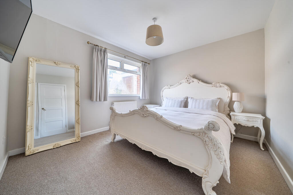 House in Portsmouth - View 5