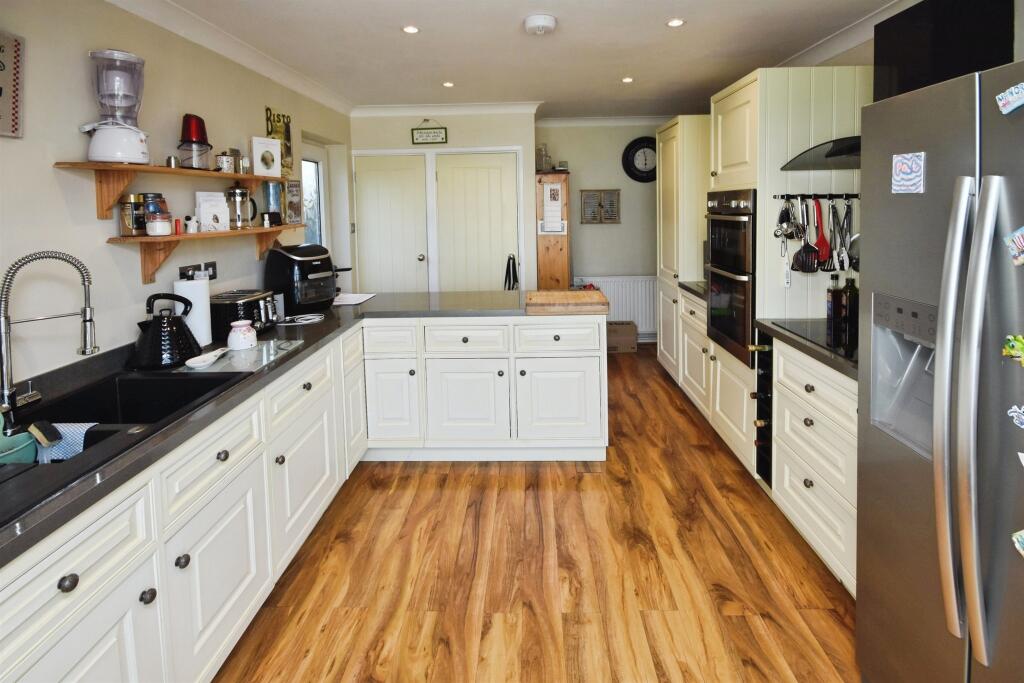 House in Braintree, Wethersfield - View 5