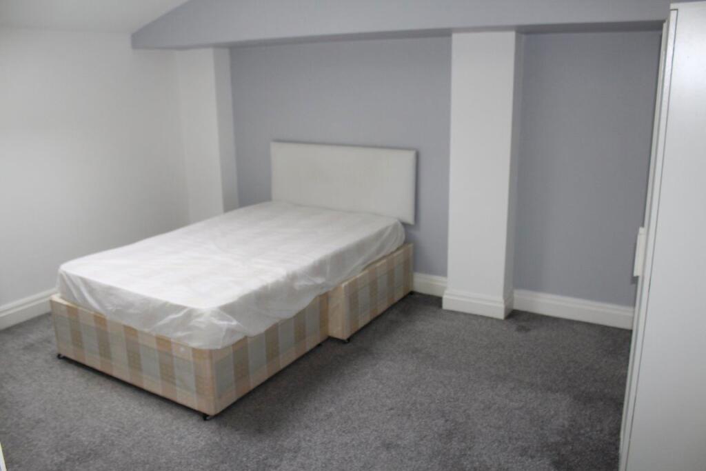 Apartment in Liverpool - More
