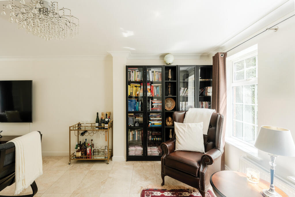House in Bradley Stoke - View 5