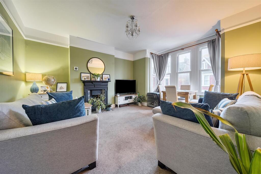 Goldington Avenue, Bedford photo 2